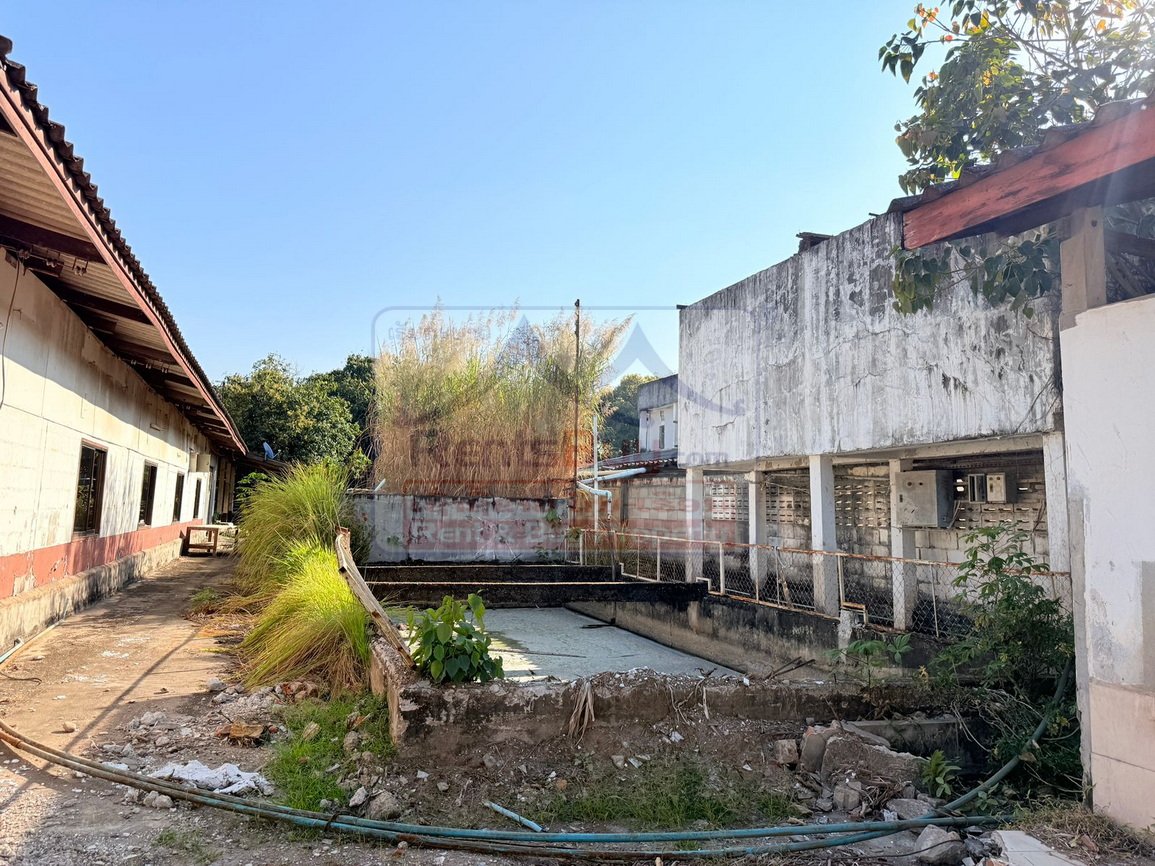 6804-Lao–Thai Gateway Industrial Hub: 10,000sqm Factory with Comprehensive Management & Staff Quarters