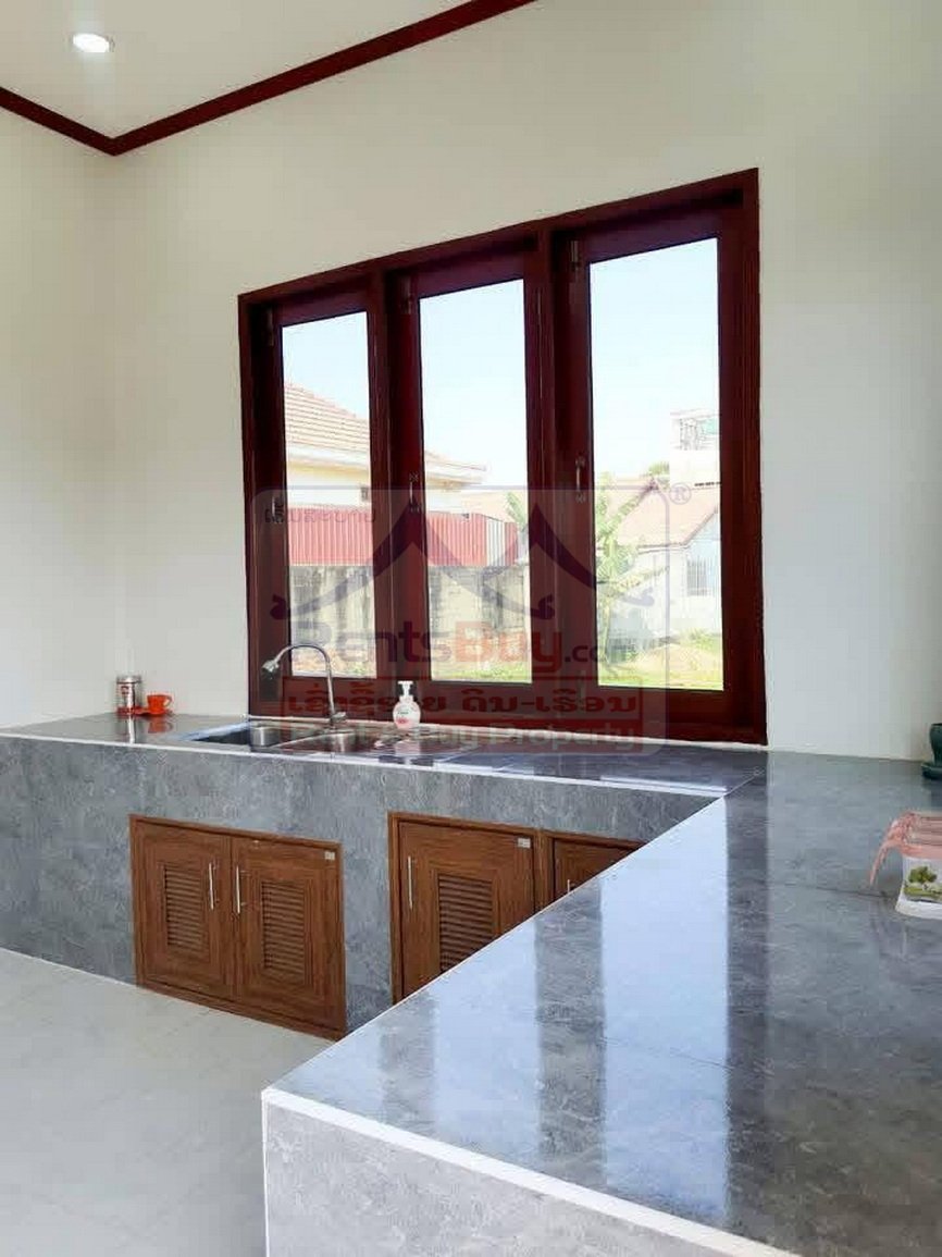 6817-Modern 3-Bedroom Villa Near That Luang Lake – Prime Vientiane Living