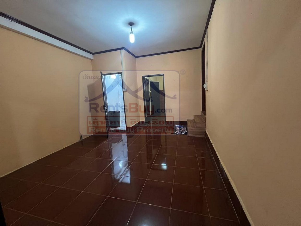 houseforrent02 6814-Well-Maintained 3BR/3BA Rental with Large Parking near Dongdok