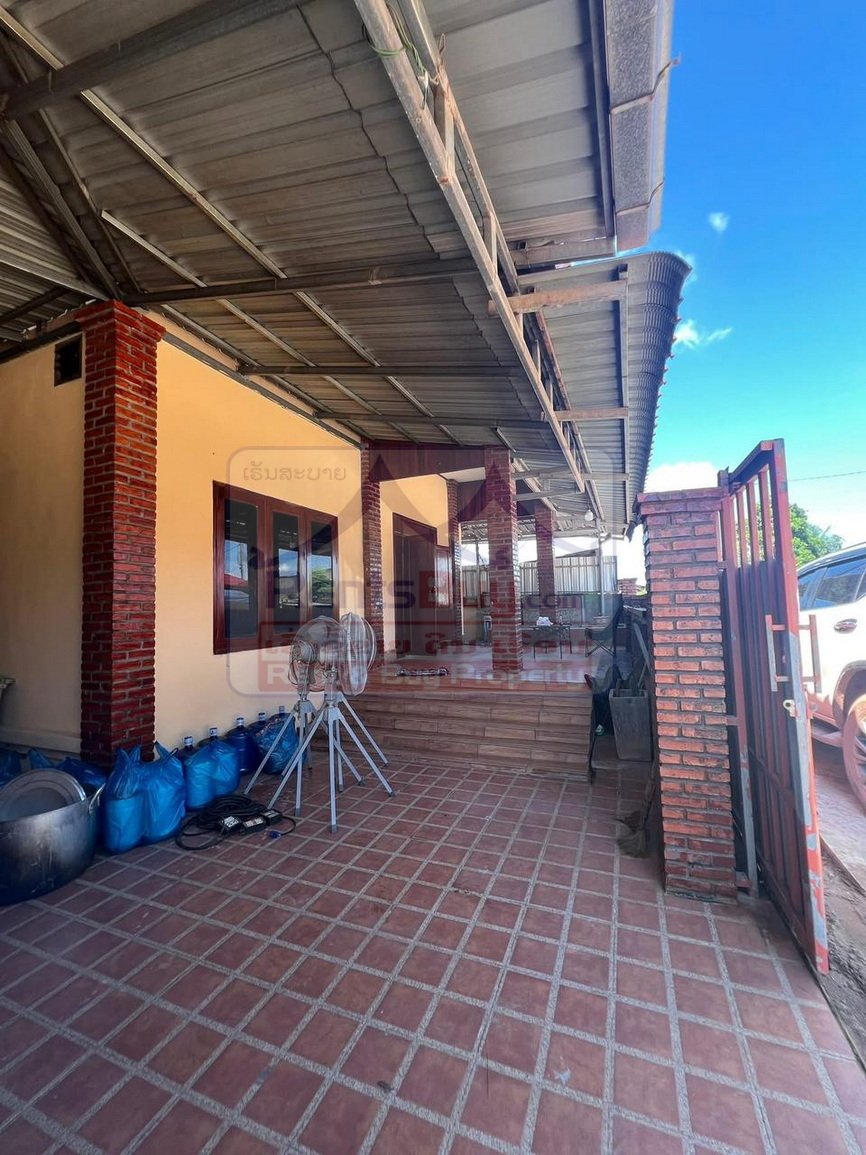 houseforrent04 6814-Well-Maintained 3BR/3BA Rental with Large Parking near Dongdok