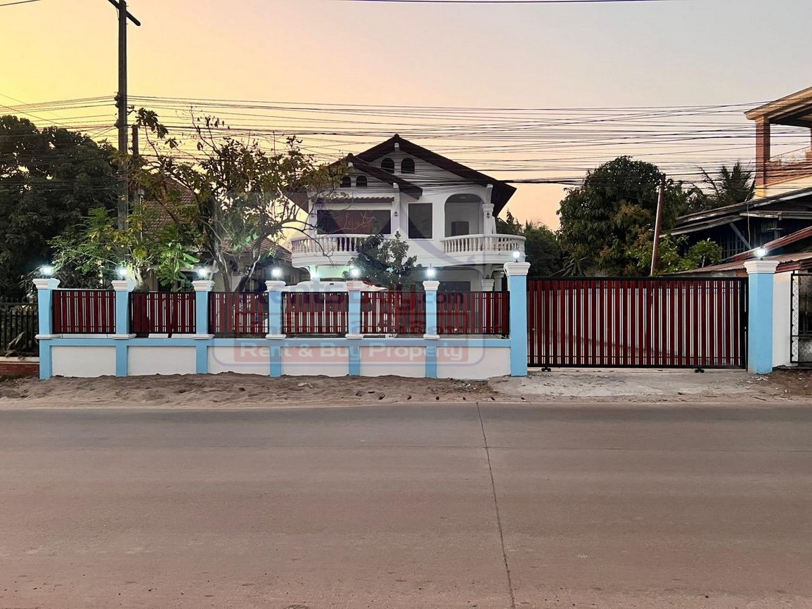 houseforrent04 6807-Modern Two-Storey Villa: A Customizable, Quiet Retreat Just 5km from the Airport