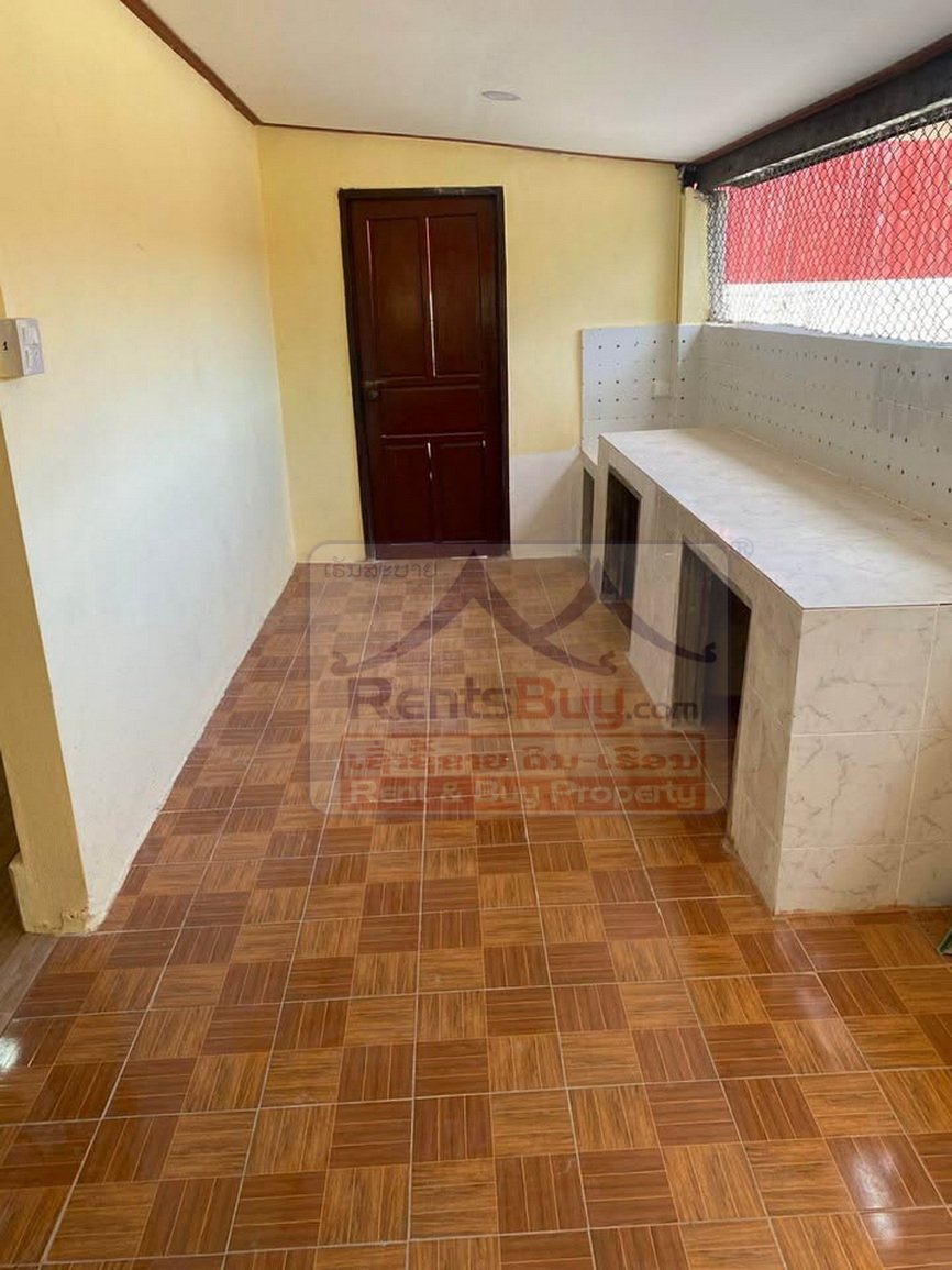 6813-Convenient Xaysettha Living: 2BR House Near Special Economic Zone