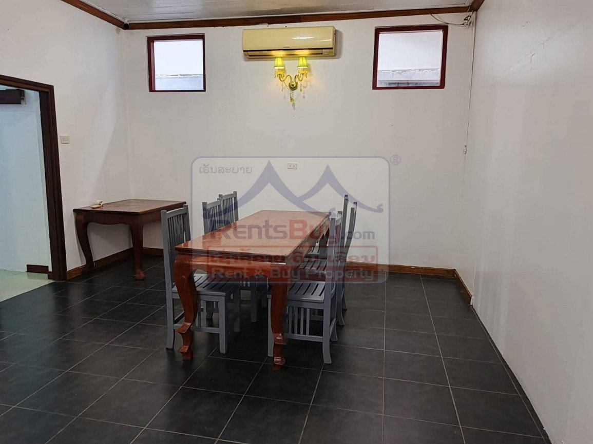 6815-Spacious 3-Bedroom Home in Prime Sisattanak Area – Safe, Quiet & Convenient
