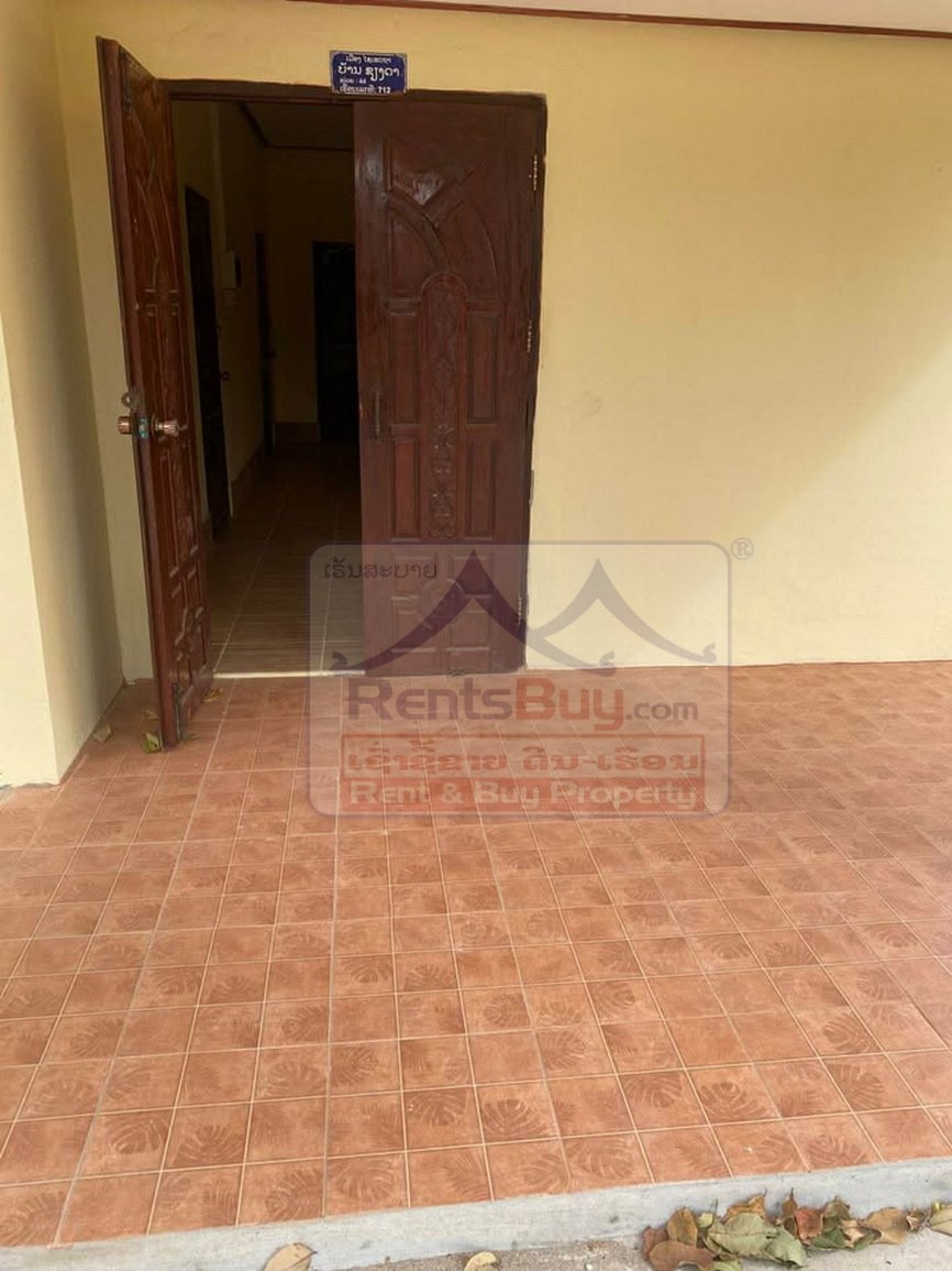 6813-Convenient Xaysettha Living: 2BR House Near Special Economic Zone