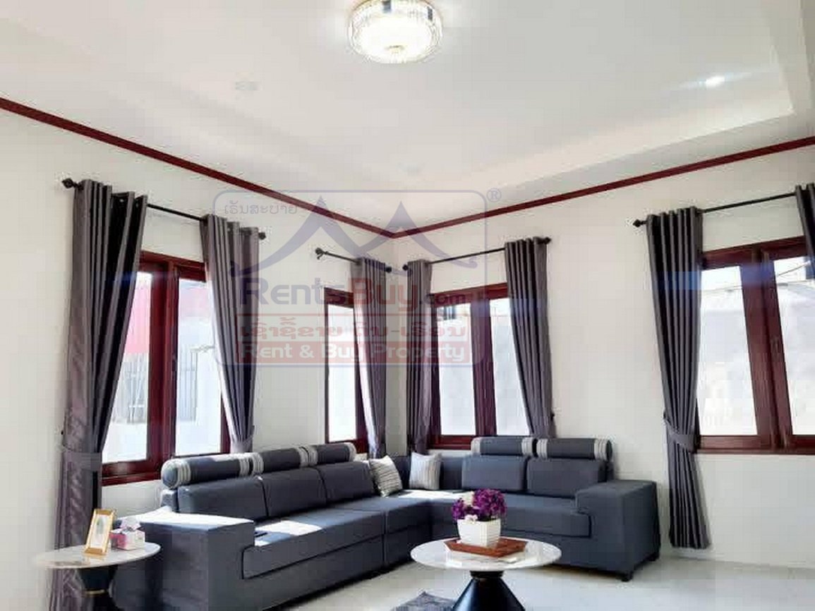 6817-Modern 3-Bedroom Villa Near That Luang Lake – Prime Vientiane Living