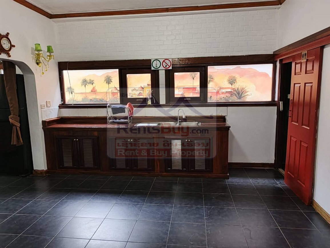 6815-Spacious 3-Bedroom Home in Prime Sisattanak Area – Safe, Quiet & Convenient
