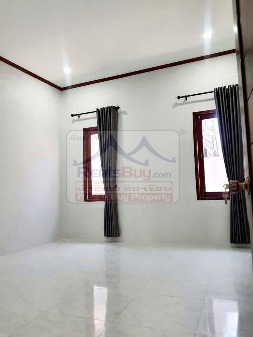 6817-Modern 3-Bedroom Villa Near That Luang Lake – Prime Vientiane Living