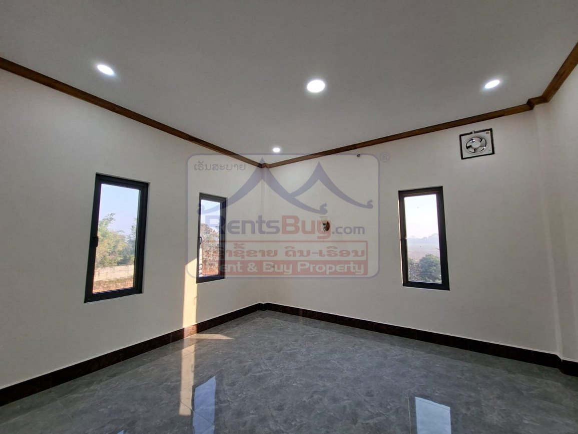 houseforsale03 6824-Spacious Two-Story Family House in Xoknoi: 4 BR / 4 BA on 16m x 22m Plot