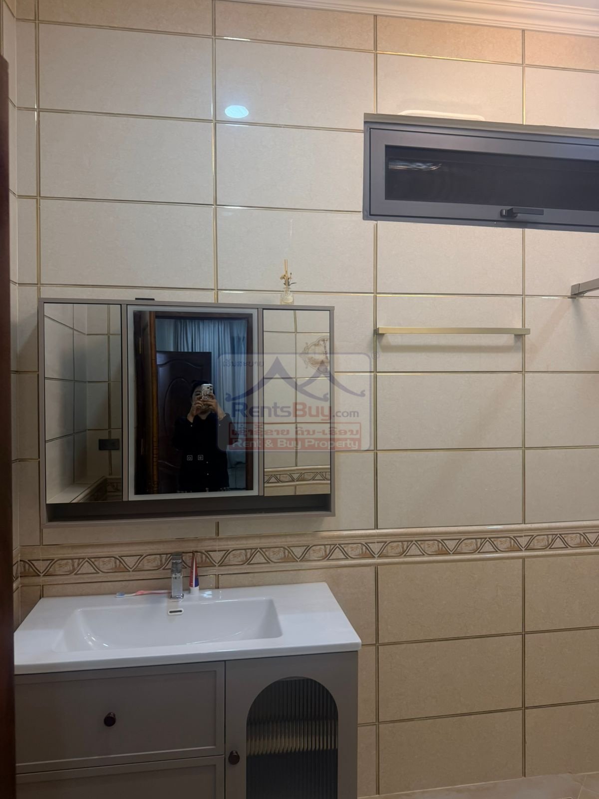 6885-Newly Built Luxury Home Near Kasemrad International Hospital