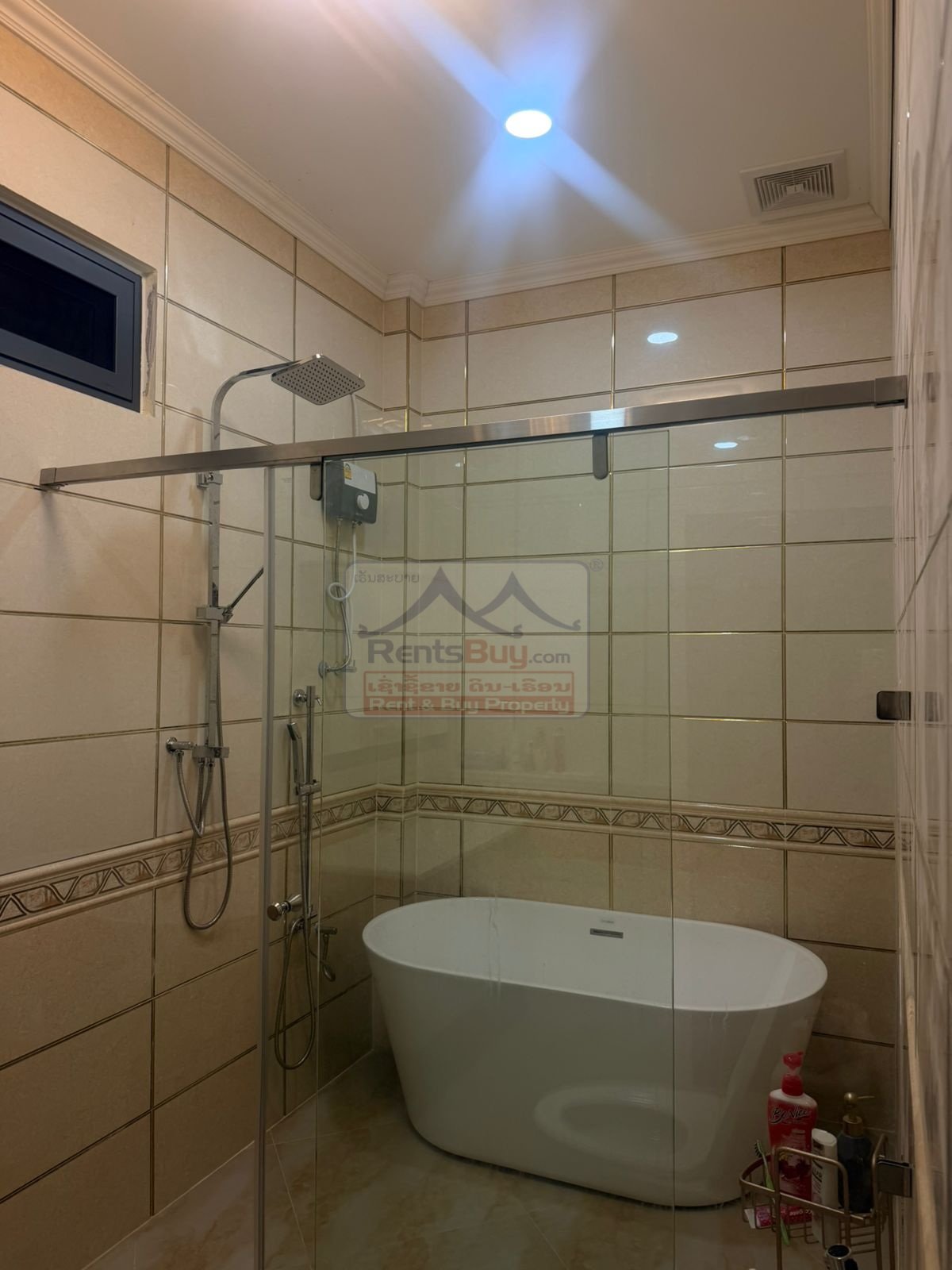 6885-Newly Built Luxury Home Near Kasemrad International Hospital