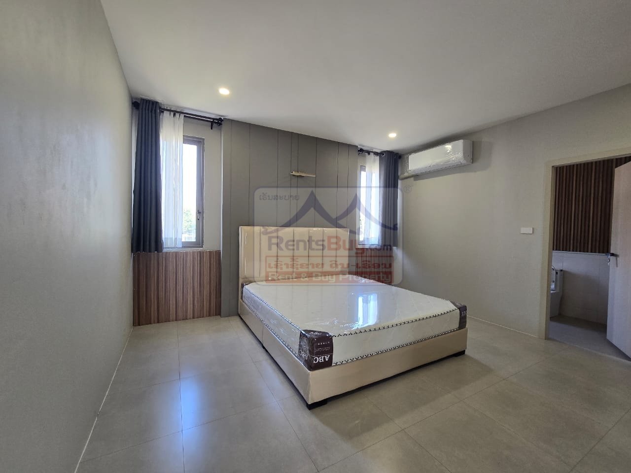 Houseforrent08 6882-Spacious Living Redefined: 5-Bedroom Villa with 7 Bathrooms Near Embassy of China, Vientiane