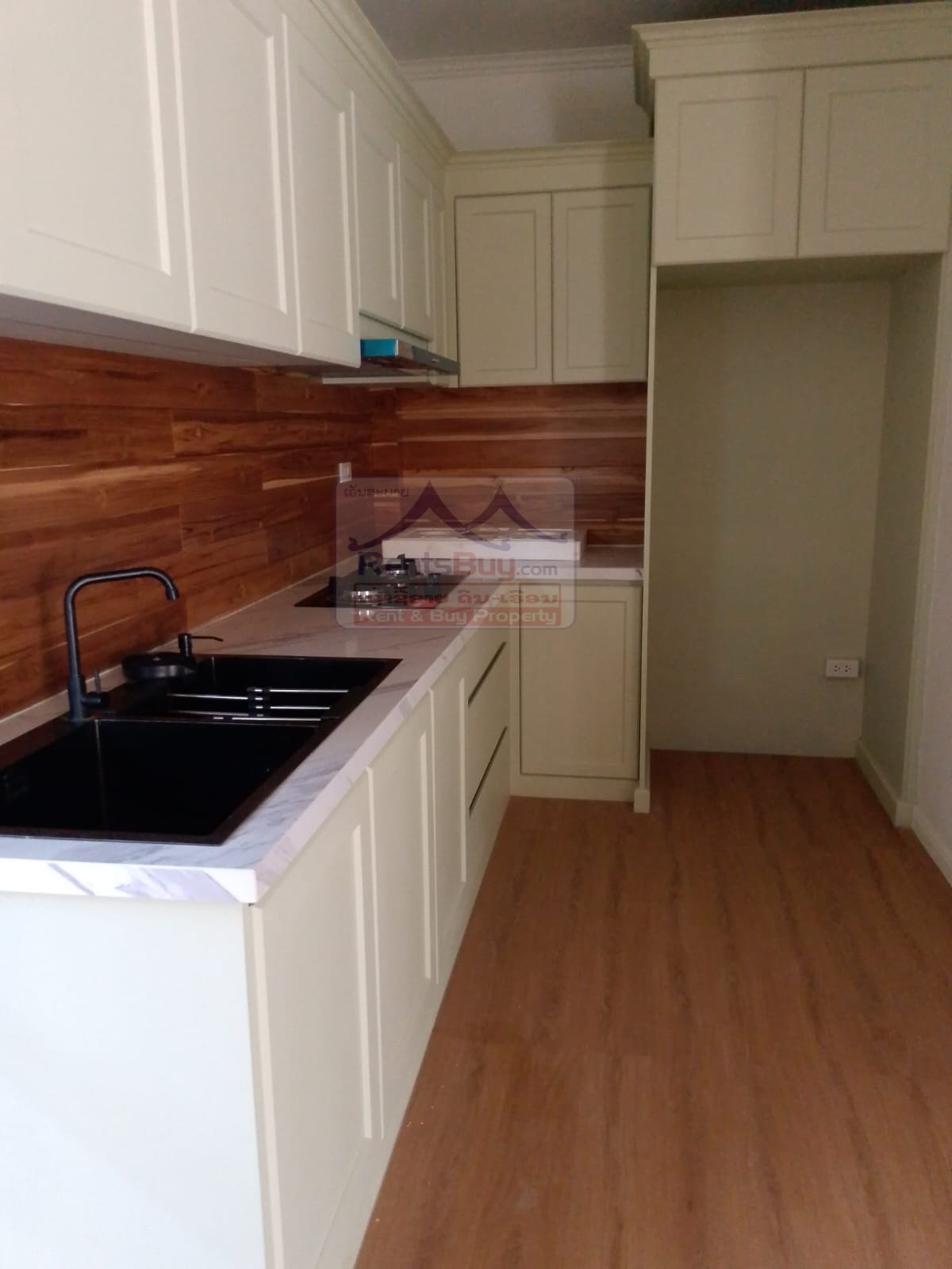 Houseforrent11 6876-Minimalist Arched Villa: Brand-New 3-Bedroom Home near the Embassy of Australia