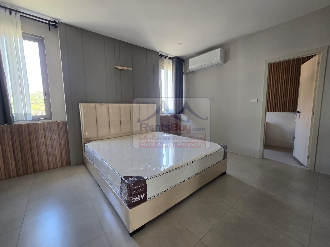 Houseforrent14 6882-Spacious Living Redefined: 5-Bedroom Villa with 7 Bathrooms Near Embassy of China, Vientiane
