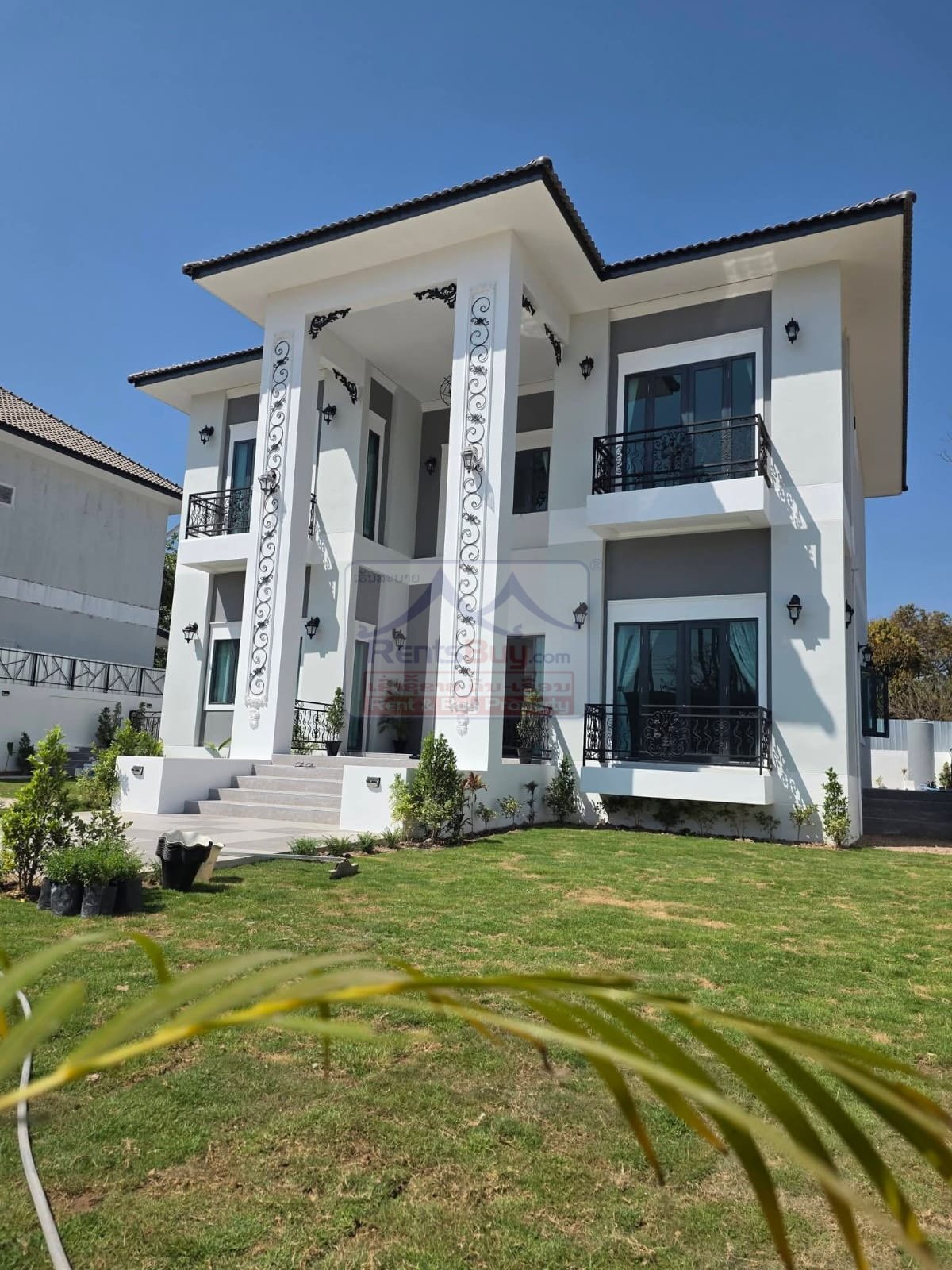 Houseforsale02 6884-Spacious 4-Bedroom Family Residence: Brand New & Fully Equipped Near Wat-Tay International and Domestic Airport