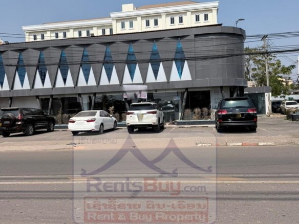 6839-Prime 1,200sqm Shophouse for Rent Near Patuxay Monument – Xaysettha District