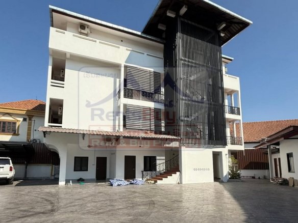 6858-Prime 10-Unit Apartment Business for Lease Near Patuxay