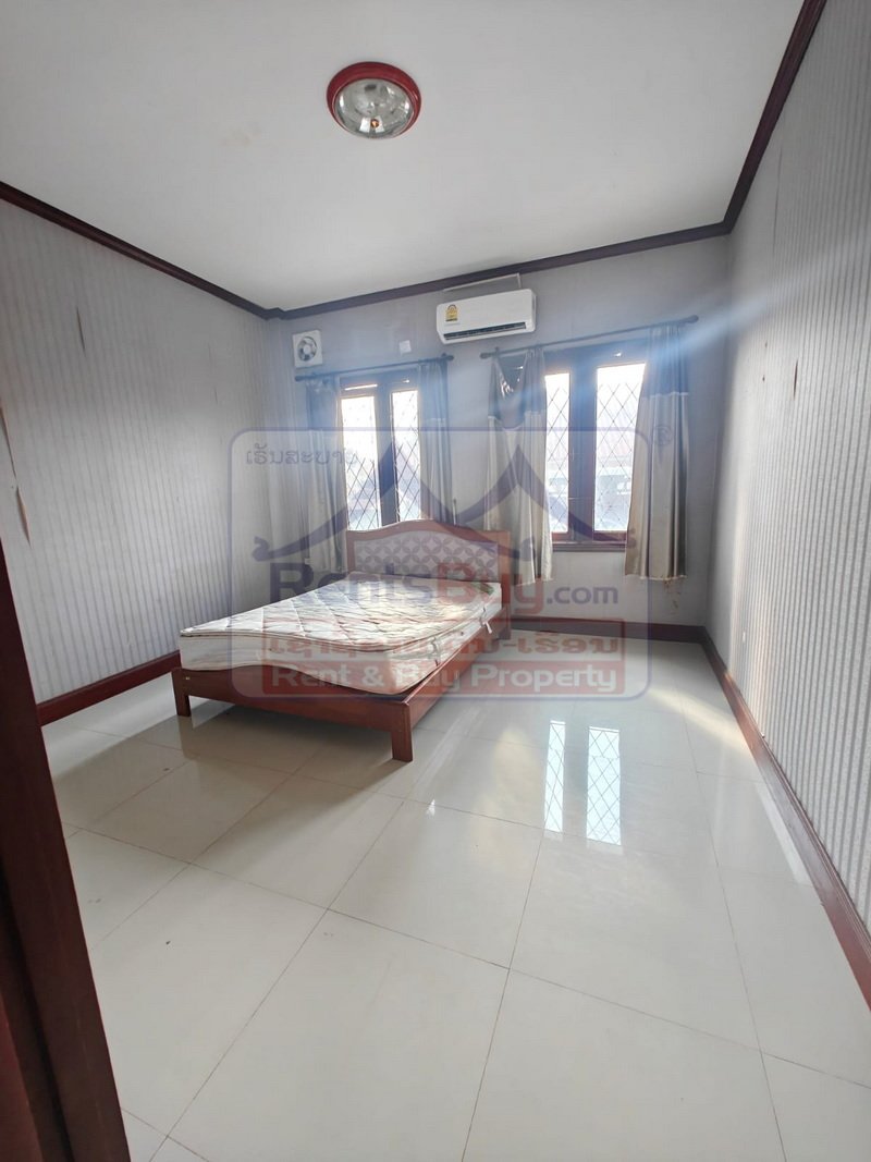6846-Fully Furnished Family Villa in Xaysettha: 3 Bedrooms, Dedicated Workspace, and Bright Interiors