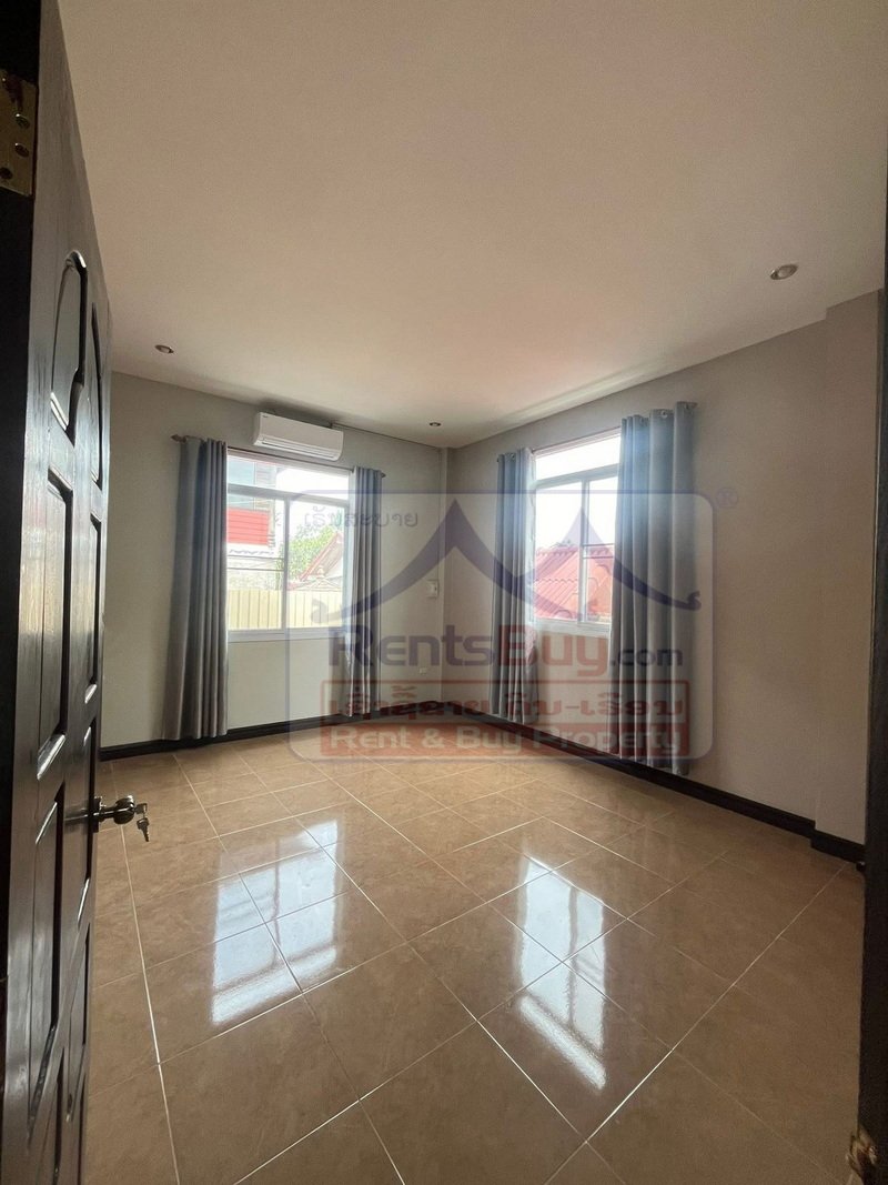 houseforrent03 6848-Spacious Two-Storey Residence with Lush Garden – Hadxayfong District