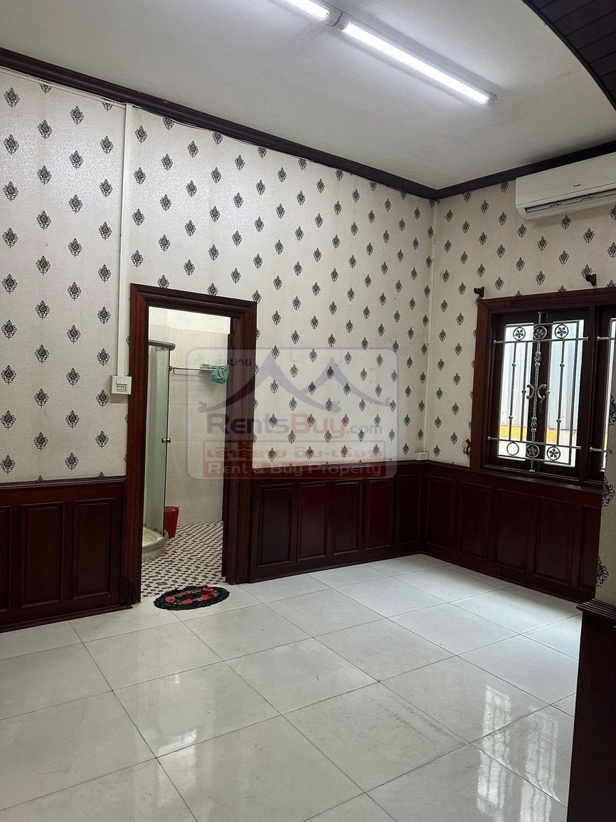 6891-Luxury Shophouse Living: 376-Sqm Modern Residence with Private Spa & Wellness Facilities