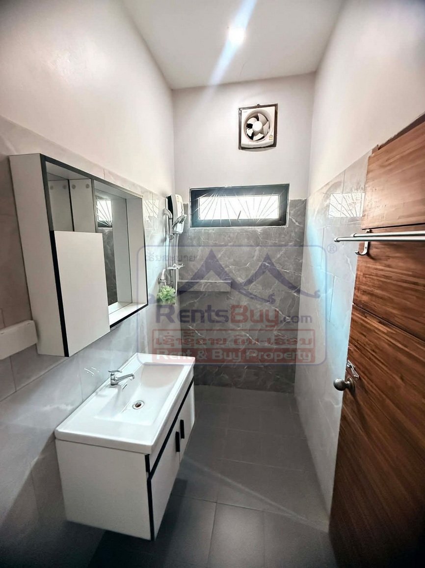 houseforrent05 6856-Modern 5BR Villa in Xaysettha– Near 5 April Shooting Range