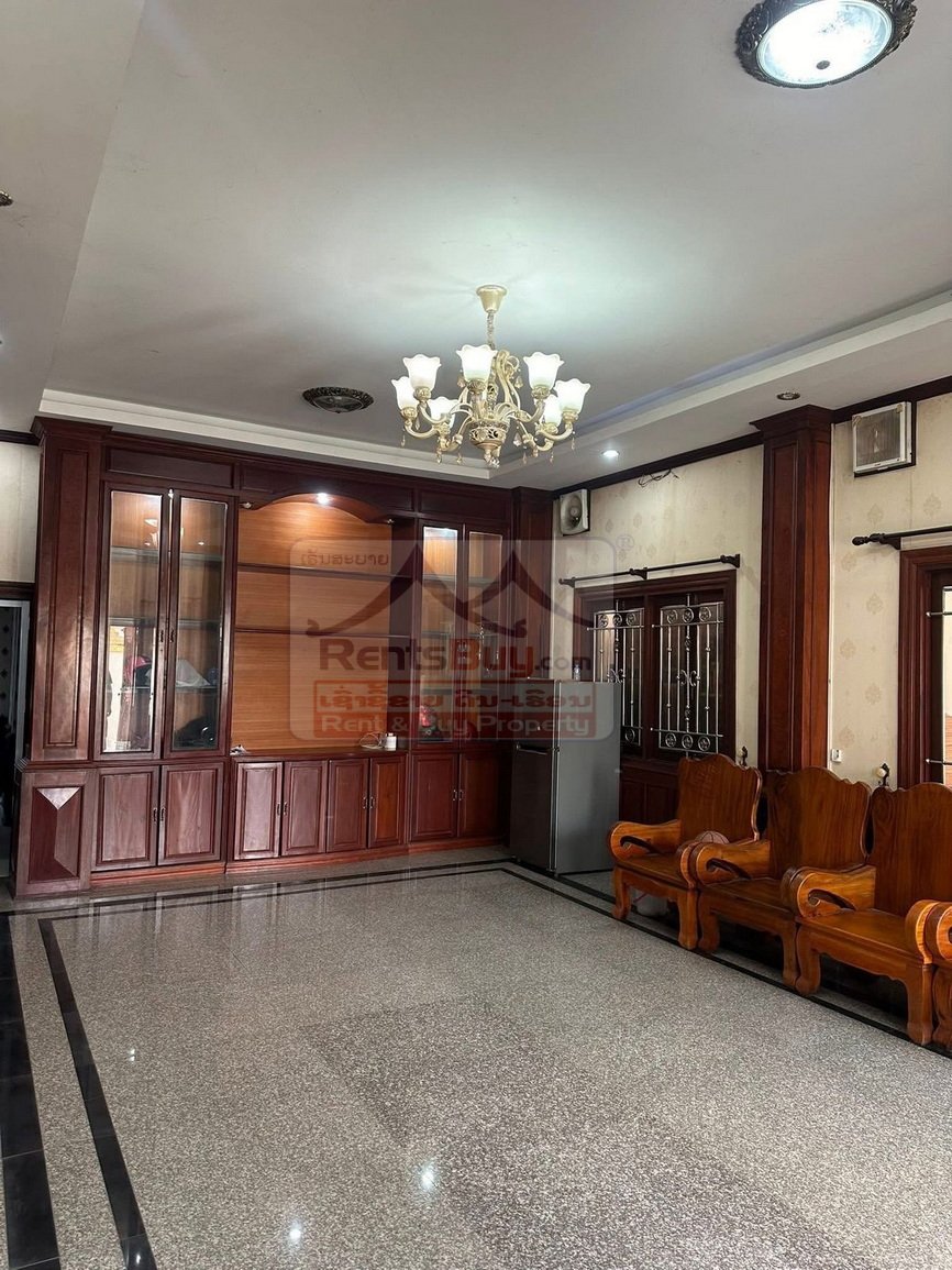 6891-Luxury Shophouse Living: 376-Sqm Modern Residence with Private Spa & Wellness Facilities