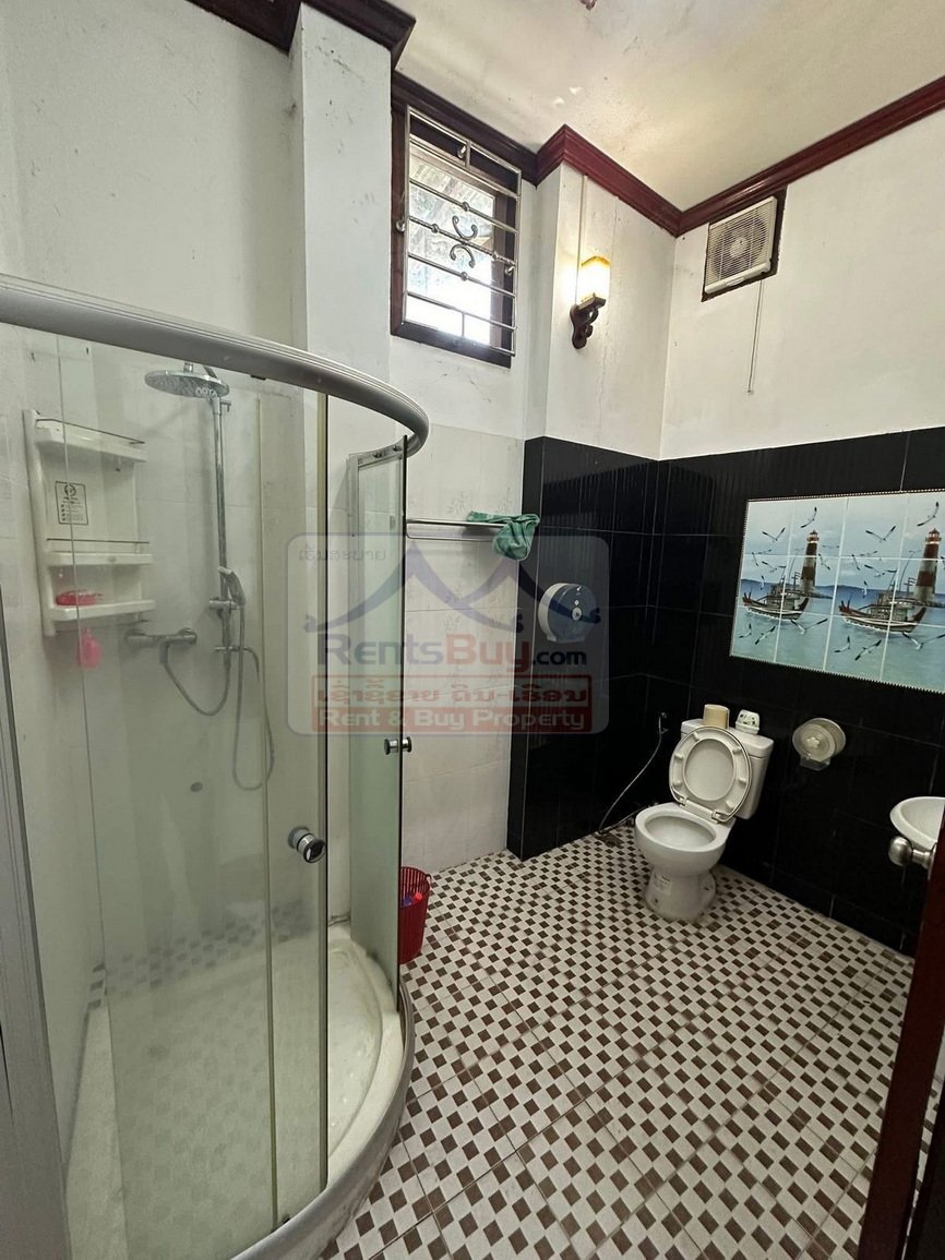 6891-Luxury Shophouse Living: 376-Sqm Modern Residence with Private Spa & Wellness Facilities