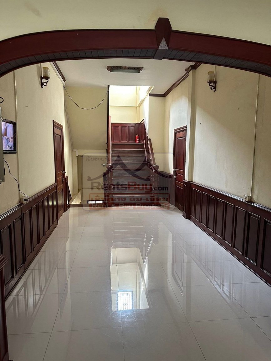6891-Luxury Shophouse Living: 376-Sqm Modern Residence with Private Spa & Wellness Facilities