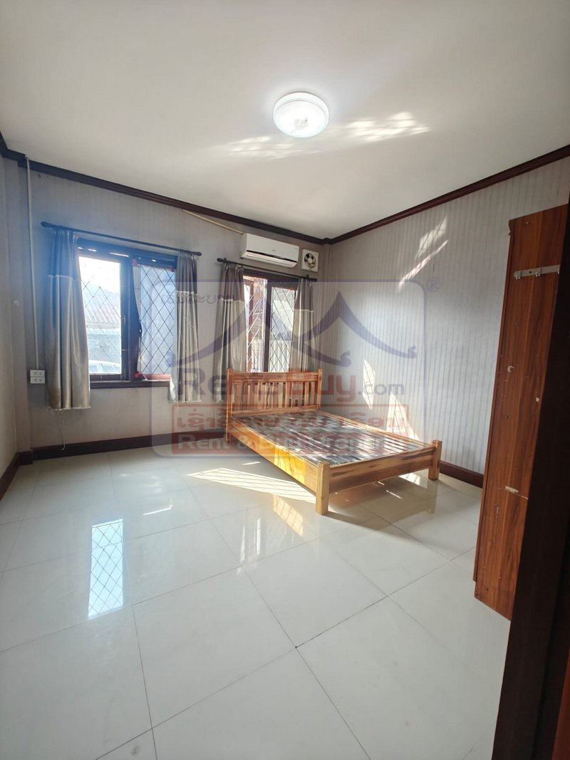 6846-Fully Furnished Family Villa in Xaysettha: 3 Bedrooms, Dedicated Workspace, and Bright Interiors