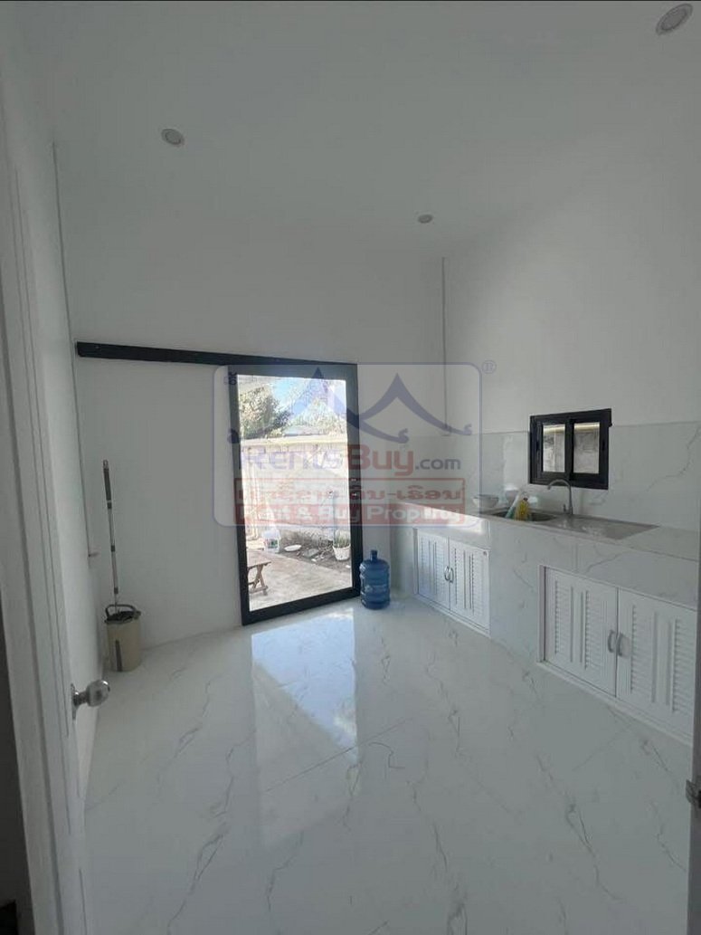 6892-Modern Elegance Near That Luang Lake: Spacious 4BR Family Home with Private Garden Potential