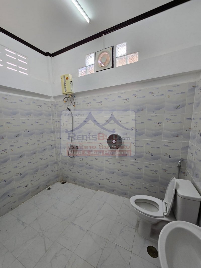 6926-Elegant Family Living in Central Vientiane: Fully Furnished 4-BR Villa for Rent