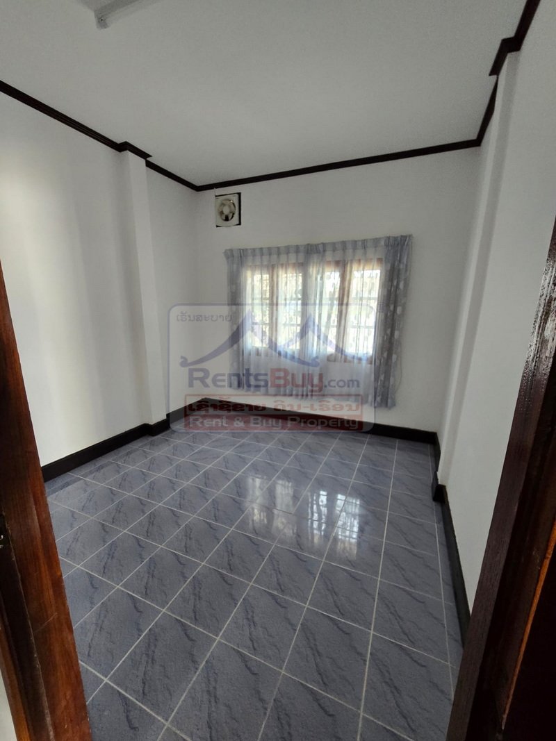 6926-Elegant Family Living in Central Vientiane: Fully Furnished 4-BR Villa for Rent