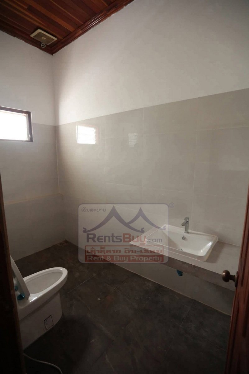 houseforrent08 6953-Exclusive Luxury Villa Rental in Sisattanak District, Vientiane – 3BR/5BA | Spacious Yard | 4–5 Car Parking