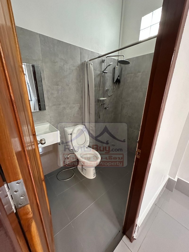 6938-Spacious 3-BR Contemporary Home Near International Schools & U.S. Embassy