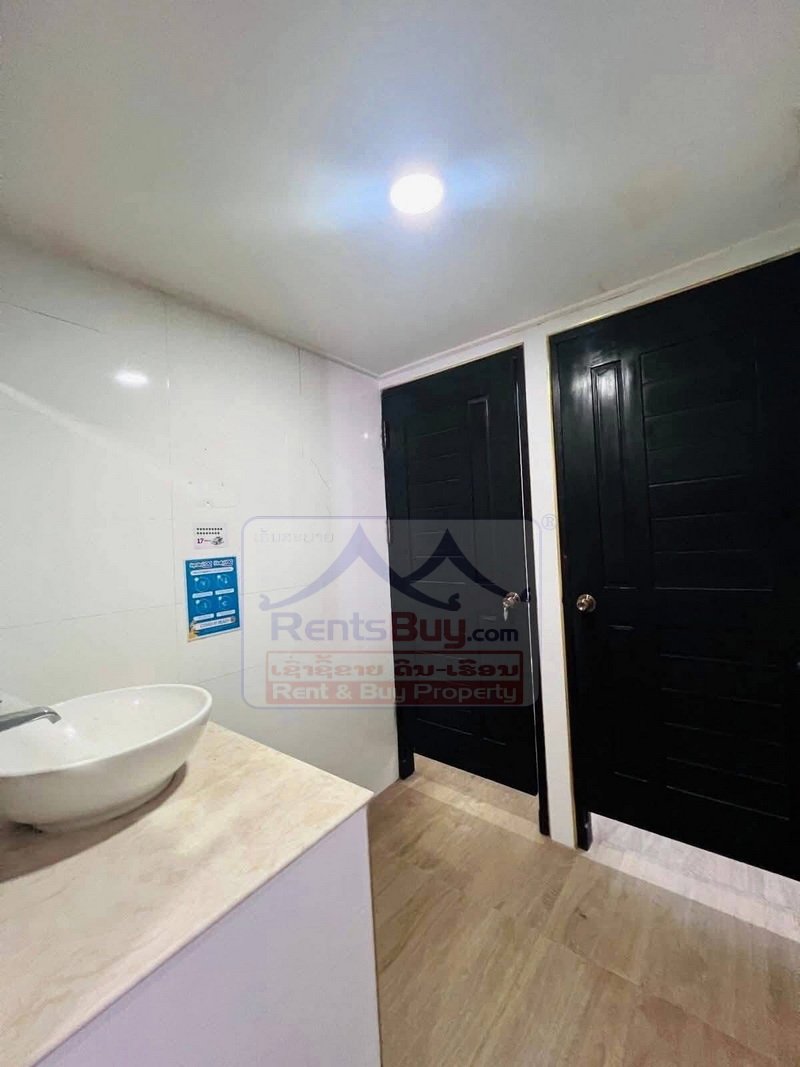 6907-Premium Multi-Purpose Commercial Hub: Office, Restaurant, or Training Center in Vientiane