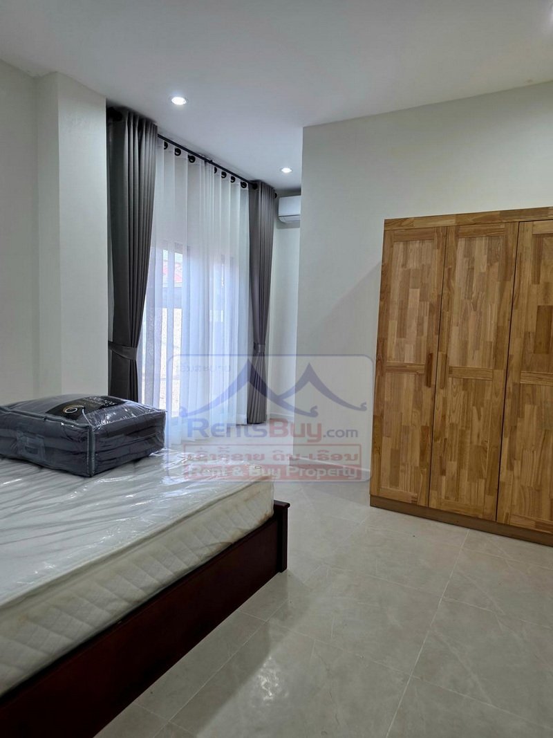 houseforrent12 6894-Modern 5-Bedroom Executive Residence in Sikhottabong: The Ultimate Vientiane Rental