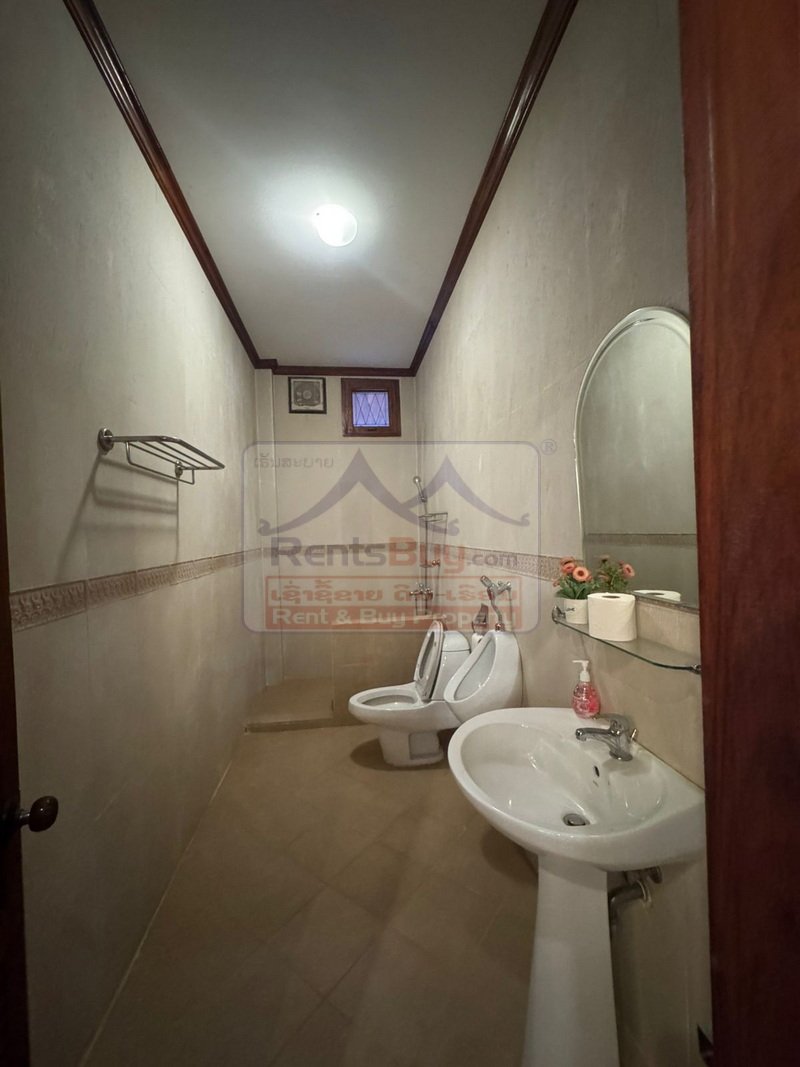 houseforrent14 6905-Prime Main-Road Villa Near ITECC: Spacious 2-Storey Living