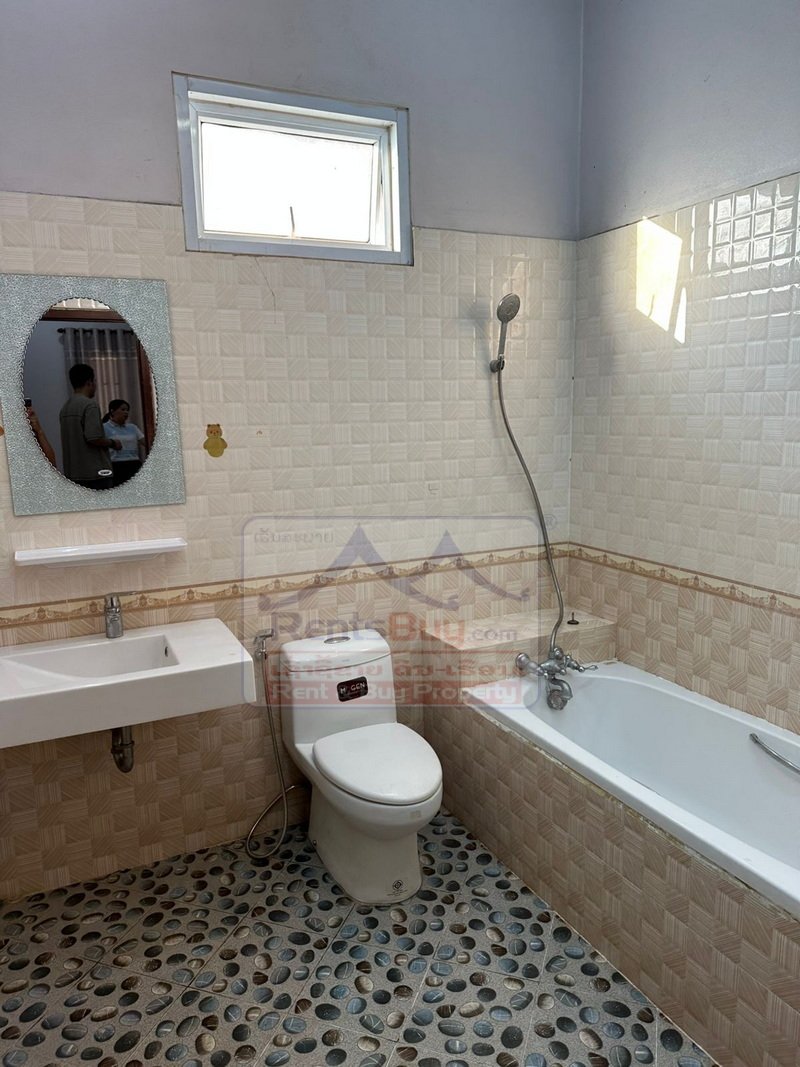 houseforrent02 6810-Stylish Two-Storey Villa: 3BR/3BA Heart of Vientiane Living Near Patuxay & Parkson
