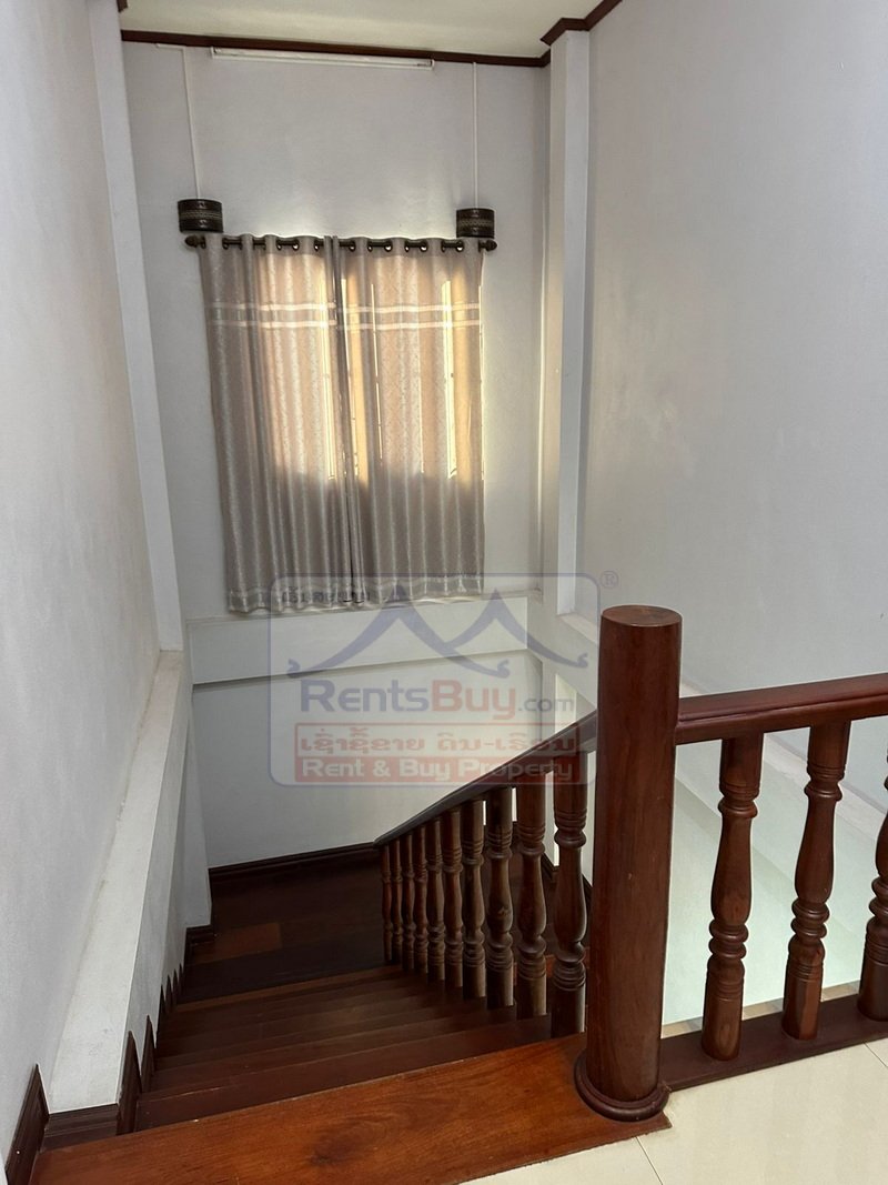 houseforrent09 6810-Stylish Two-Storey Villa: 3BR/3BA Heart of Vientiane Living Near Patuxay & Parkson
