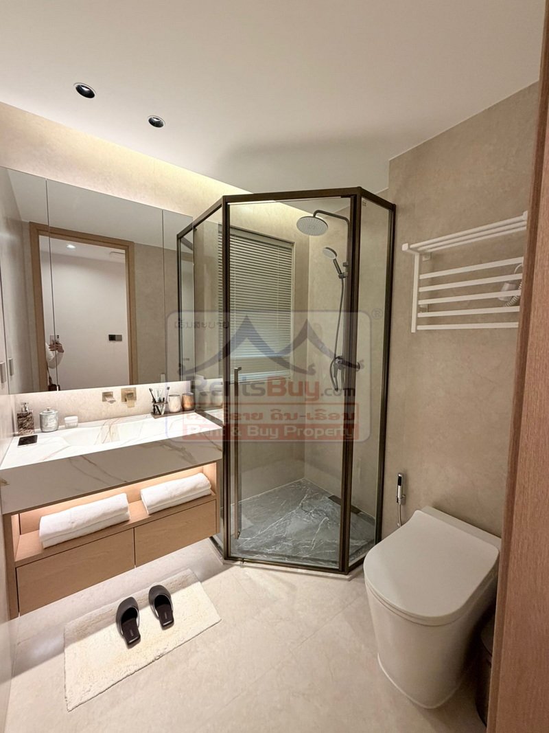 Condoforsale33 7041-Premium Smart AI High-Rise Condominium with 5-Star Amenities – Opposite Parkson Lao