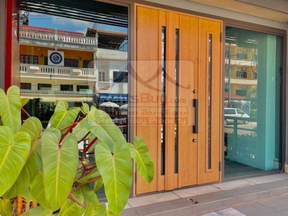 7035-Modern 3-Storey Fully Furnished Office Building for Rent in Prime Chanthabouly District Near Patuxai, Vientiane