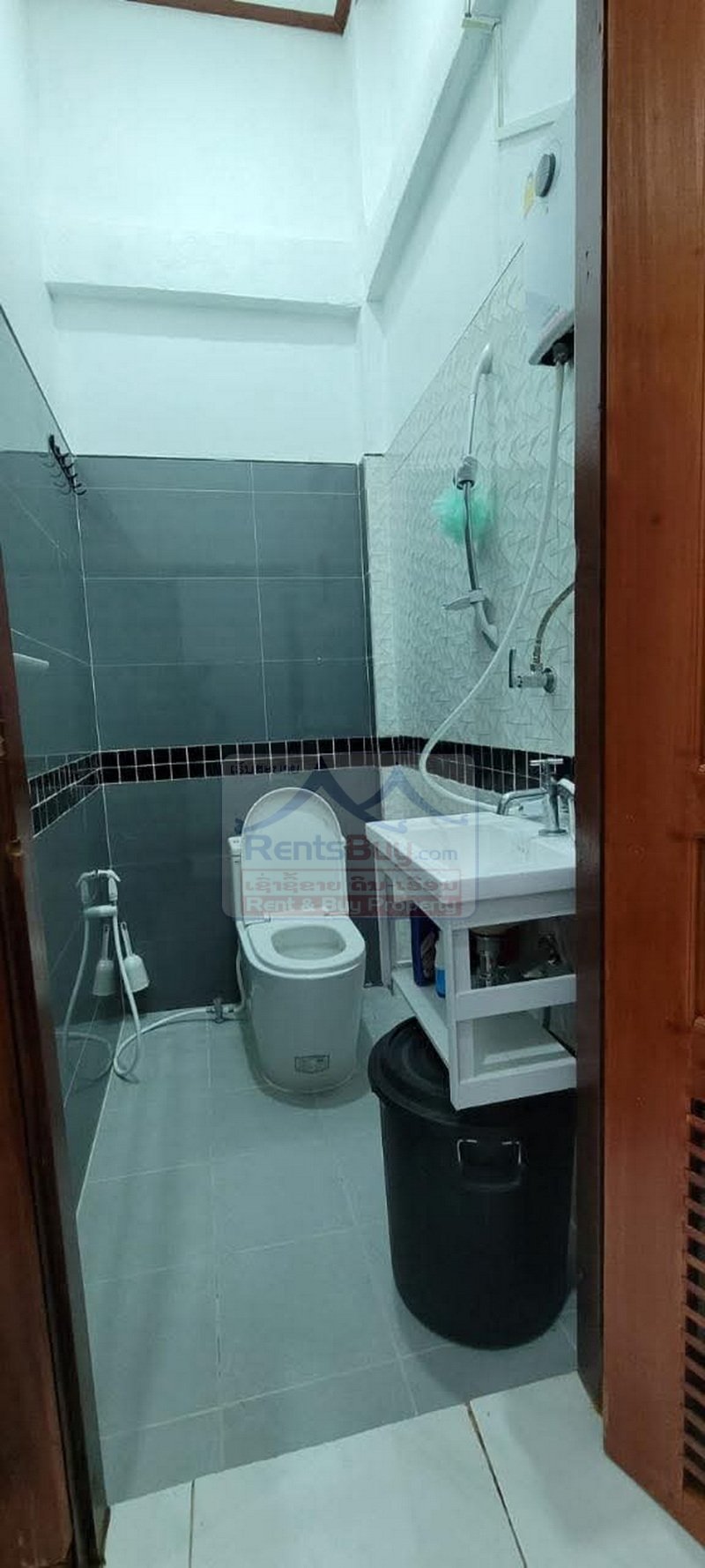 houseforrent05 7003-Spacious 4BR/5BA Modern Family House for Rent in Sisattanak – Fully Furnished with Parking & Garden