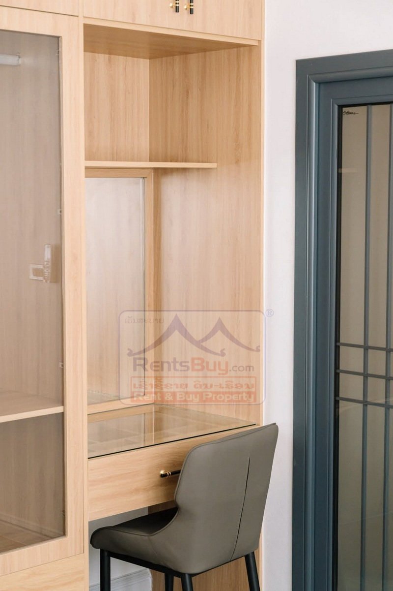7042-Brand New 5-Bedroom Modern House for Rent in Sisattanak District Near Mekong Riverside, Vientiane