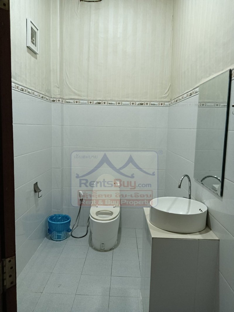 6984-Spacious Family House with Rooftop Terrace Sikhottabong District, Vientiane Capital