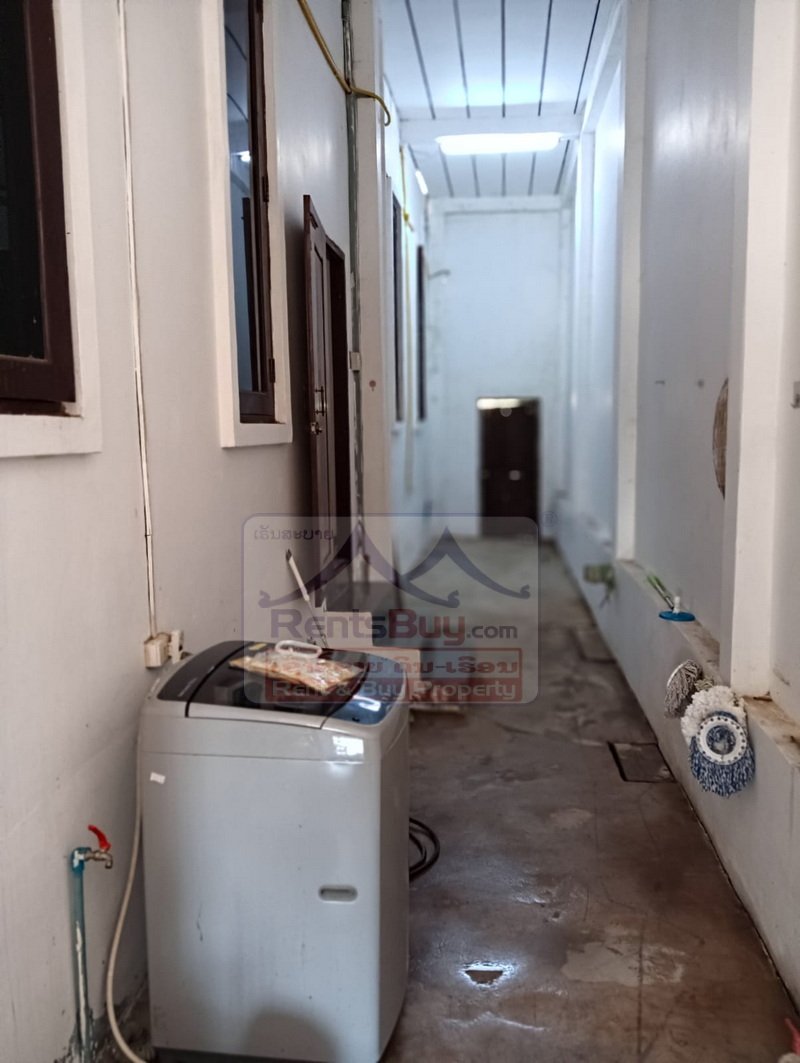 6984-Spacious Family House with Rooftop Terrace Sikhottabong District, Vientiane Capital