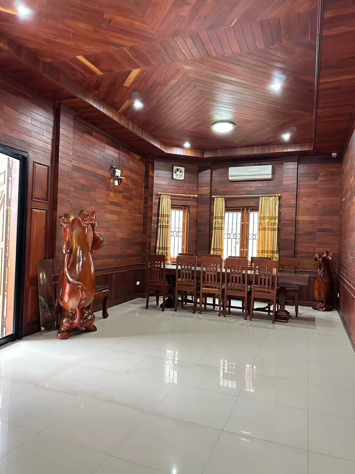 houseforrent12 7016-5-Bedroom Fully Furnished Villa for Rent Near National University of Laos – Chanthabouly District, Vientiane