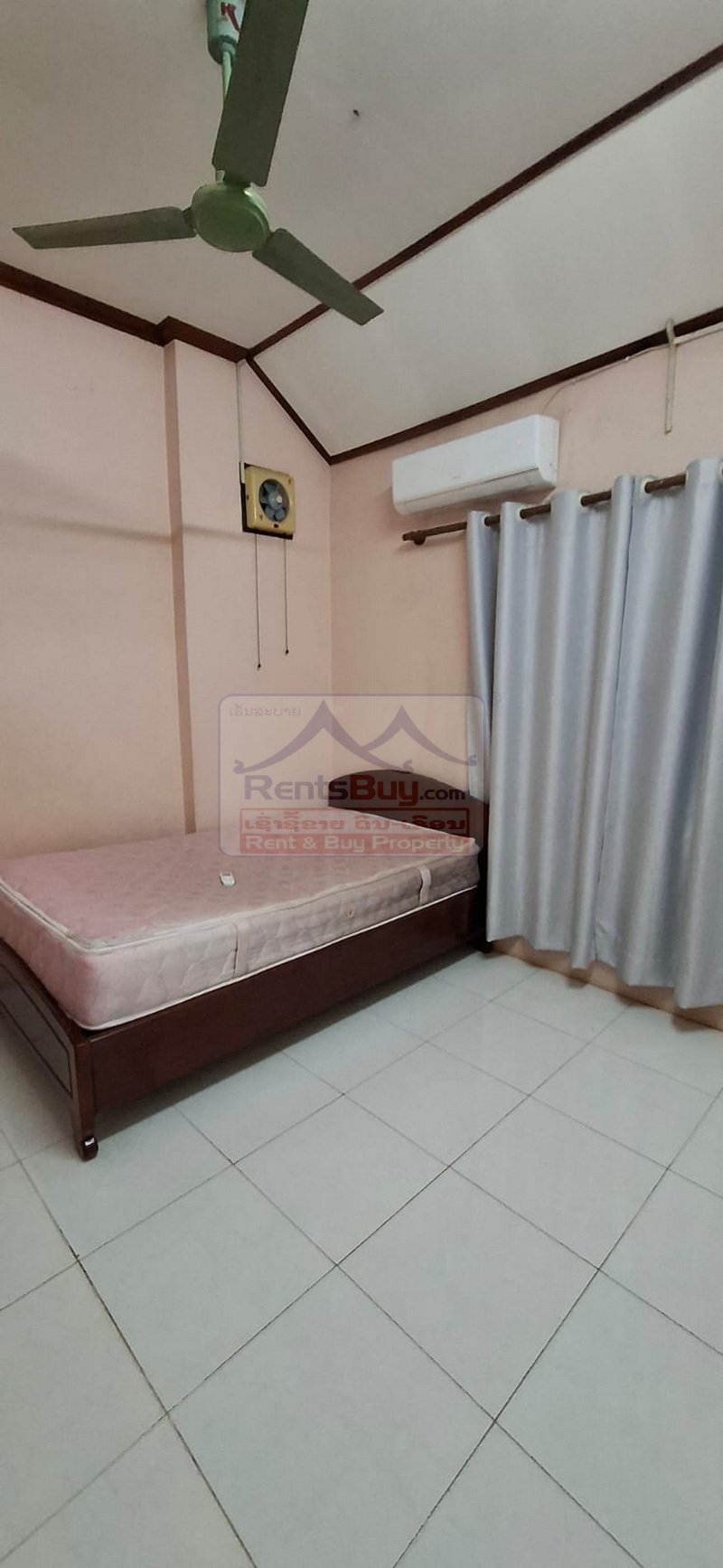 houseforrent13 7032-Modern 5-Bedroom Dual House Compound for Rent Near Sang Jiang Market & Wattay Airport