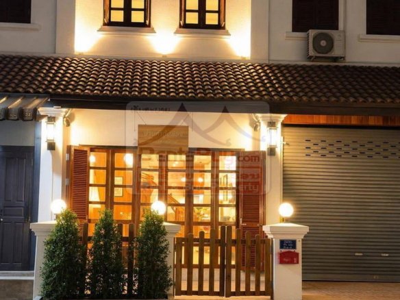 7064-Cozy Fully Furnished Shophouse for Rent Near Morning Market, Manom Village, Luang Prabang