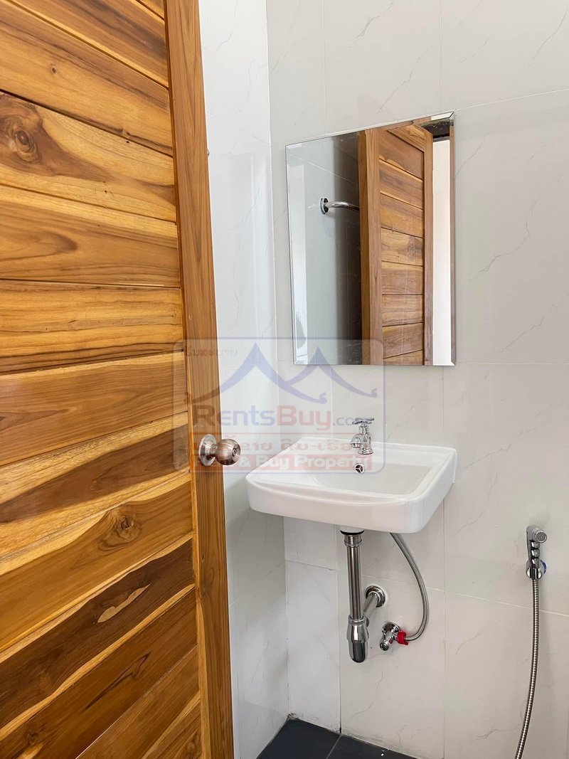 compoundhouseforrent09 7096-Modern 1-Bedroom Apartment for Rent Near Wattay International Airport & Sangjiang Village, Sikhottabong District, Vientiane Capital