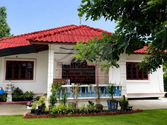 7099-Comfortable 3-Bedroom Villa with Large Garden for Rent Near the U.S. Embassy, Vientiane Capital