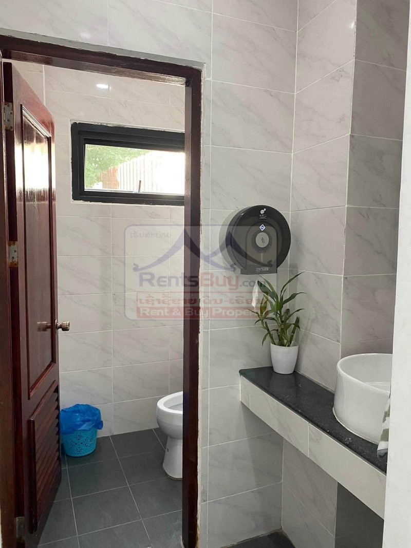 7116-3-Storey Business Building for Rent in Chanthabouly, Vientiane Capital